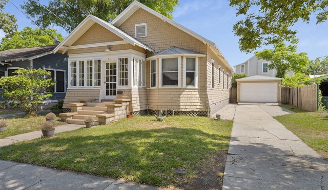 Experience History! Unbeatable location Downtown!