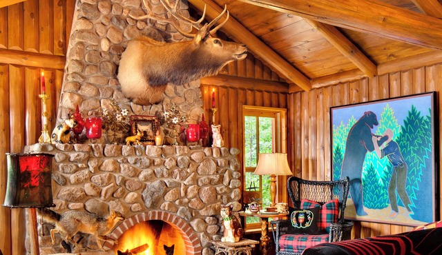 EXPERIENCE LAKESIDE LUXURY AT MAPLE CABIN: YOUR IDYLLIC RETREAT IN STAR LAKE, WI