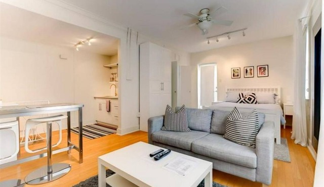 Experience living in the heart of beautiful Uptown New Orleans!