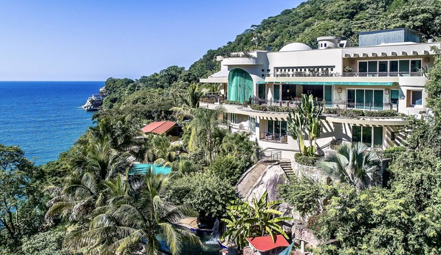 Experience Luxury Living at Our Ocean Front Villa in Puerto Vallartan