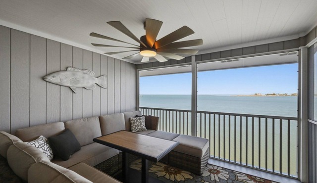 Experience luxury at Unit 84, a stunning 2-bedr 2-bath Gulf view condo in Boca Grande