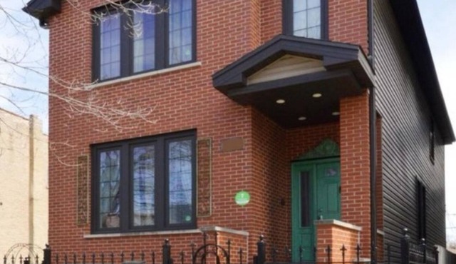 Experience Luxury and Comfort in Chicago - 4bd/4ba House