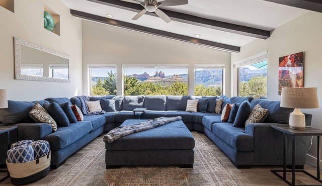 Experience luxury at Sedona Dream Estate with panoramic red rock views in Uptown Sedona.