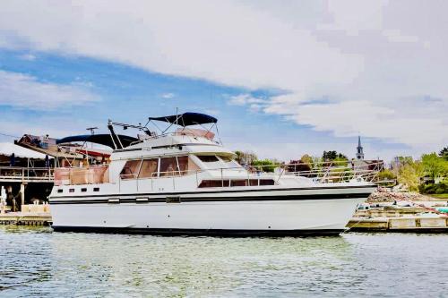 Experience Magic of Sleeping Your Own Private Yacht in Damariscotta, Maine