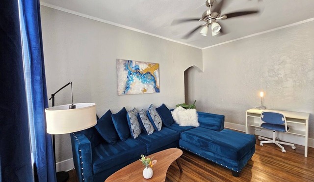 Experience Memphis charm near Beale St 5 min drive