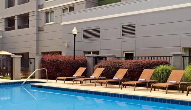 Experience Midtown Atlanta's Vibrant Scene! 2 Spacious Rooms w/Balconies! Pool!