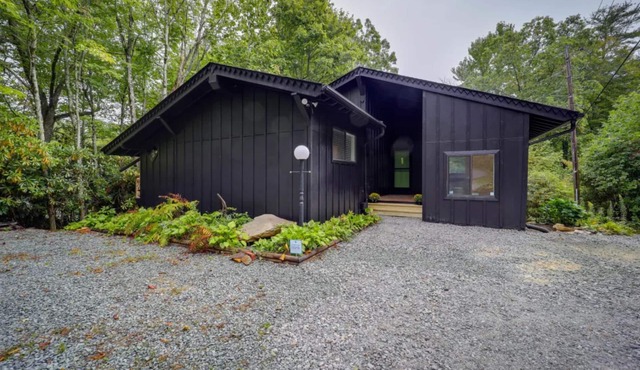 Experience mountain bliss, just a quick 22-min drive from Sugar Mountain