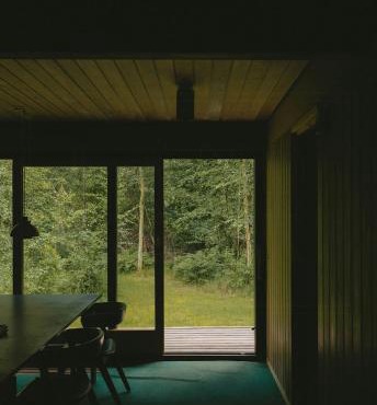 Experience Nature In Architect-Designed Cabin