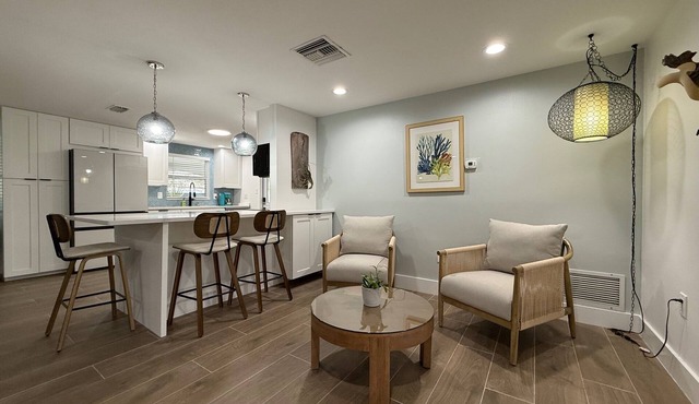 Experience "Old Florida" at the Coral Cottage