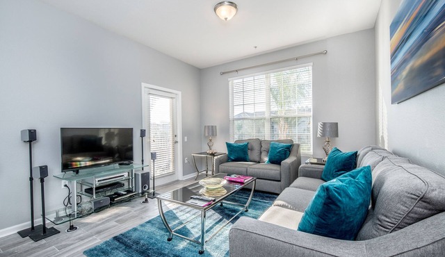 Experience Pure Relaxation and Luxury in this Vista Cay Condo