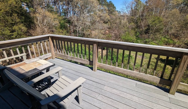 Experience Serene Nostalgia at Sadie's Place: A Charming West Barnstable Retrea