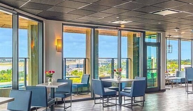 Experience Soothing Moments & Luxury! 2 Comfortable Units, Onsite Pool