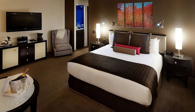 Experience The Big Apple In Style! 3 Modish Units, Walks to NYC Iconic Spots