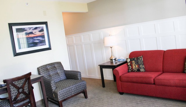 Experience the cozy Vineyard Suite just steps away from the beach 122