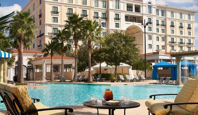 Experience the Éilan Hotel & Spa in San Antonio