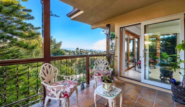 Experience The Hollywood Hills Views