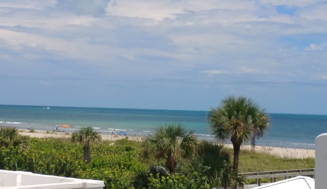 Experience the Magic of Space Exploration: Exclusive 2 bdrm 2 bath Penthouse Retreat