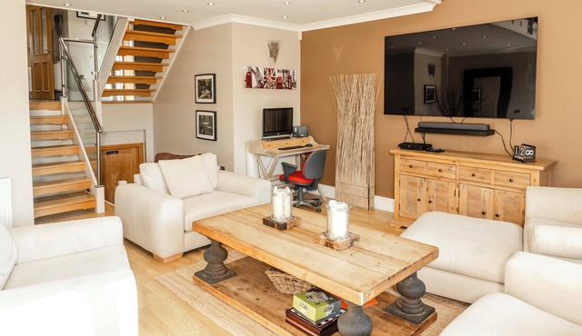 Experience the magic of Wales, take in mountain views with family and friends!