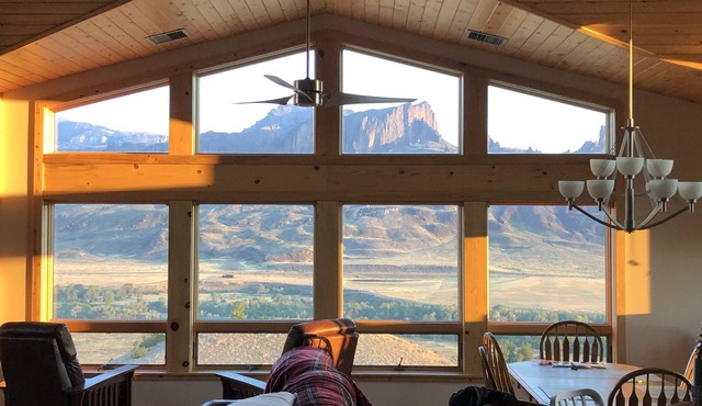 Experience the Magic of Wapiti Valley in Luxury. Stunning Views-East Yellowstone