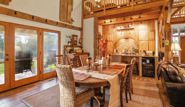 Experience the romance of a BARN. "DO YOU THINK YOU LIVE IN A BARN"YES!