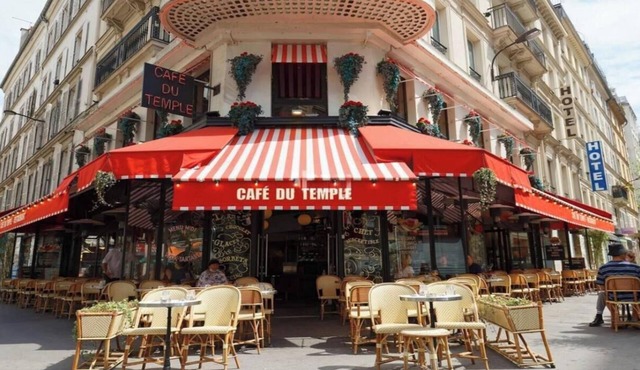 EXPERIENCE THE TRUE ESSENCE OF PARIS IN THE HEART OF LE MARAIS – RUE DU TEMPLE