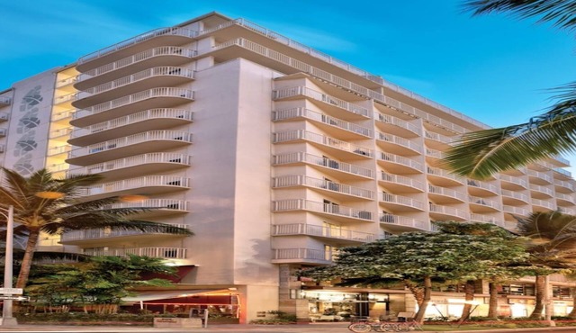 Experience the Ultimate Family Fun at Wyndham Waikiki Beach Walk- 2 Bd. Dlx. LL