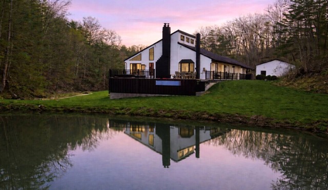 Experience the views from the hot tub or stargaze on the deck. Play games, relax around the fire pit, and make memories to last a lifetime!