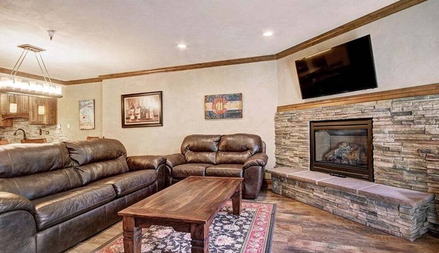 Experience the Village at Breckenridge Chateaux 1023: Resort Amenities!
