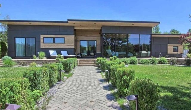 EXPERIENCE TORCH LAKE -TORCH RIVER AMAZING CONTEMP. ESCAPE “TRACE” -DOCK, HOTTUB
