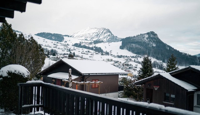 "Experience Ultimate Comfort at Apartment Bergdohle!"