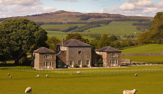 Experience unique wellbeing and nature-based activities on a 3000-acre Sanctuary