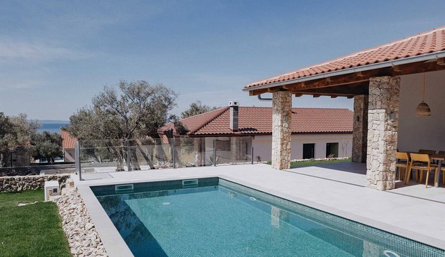 Experience Villa Kadila – Heated Pool & Sauna in a Timeless Olive Grove
