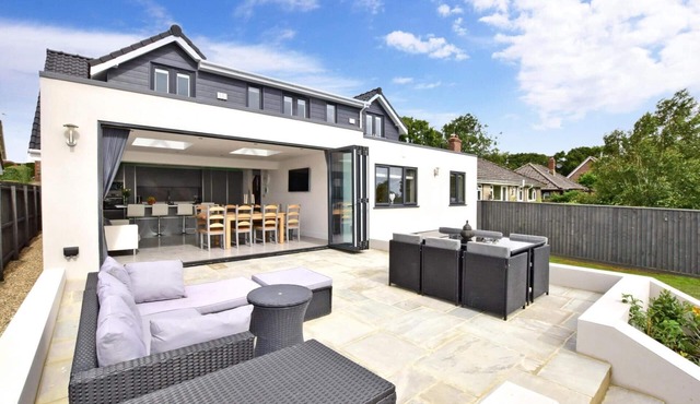 Experience your dream holiday now! Save up to 25% on ferry travel.