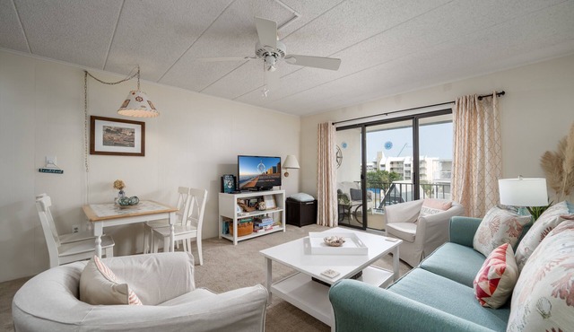 Experience your vacation in this spacious one bedroom condo with an ocean view.