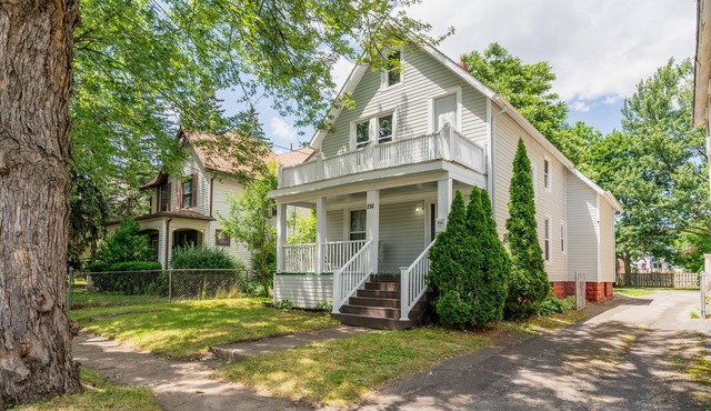 Explore Buffalo & Niagara Falls from this newly renovated apartment!