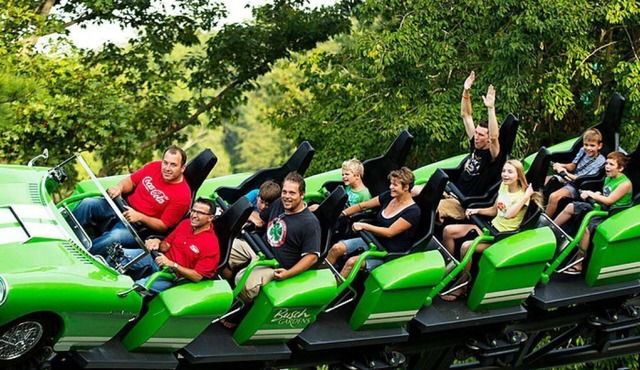 Explore Busch Gardens w/animals and rides! Stay at a nearby 2BDR townhome soon