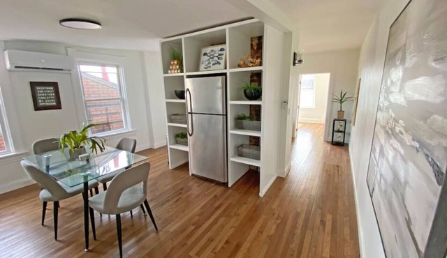 Explore Downtown and Mount Adams with River Views!