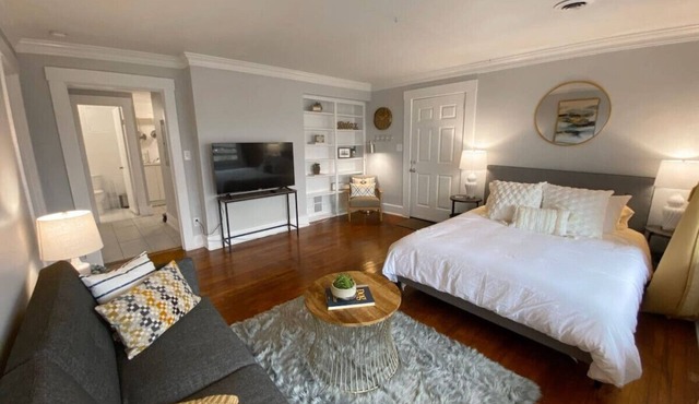 Explore Downtown from Mt Adams | Patio River Views