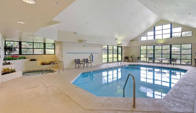 Explore Gatlinburg: Spacious Suite Ideal for Families
