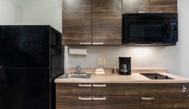 Explore Idaho Falls – 4 Rooms Near Downtown & the River