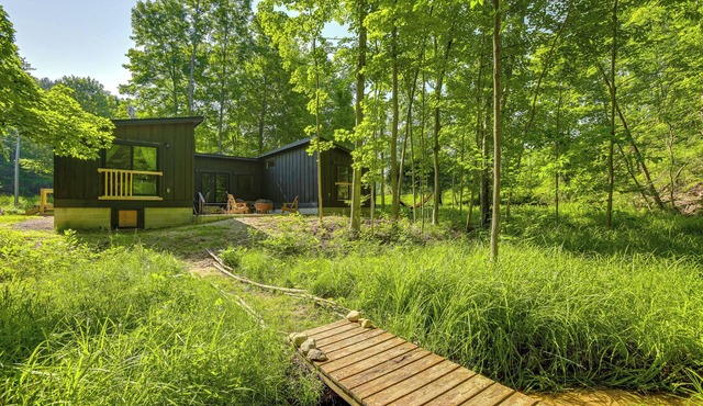 Explore Lakes & Beaches! Creekside Glen Arbor Home