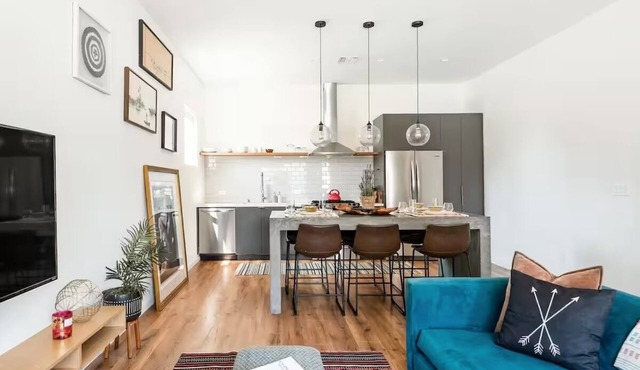 Explore Long Beach on Included Bikes - Modern 2 Bd Home