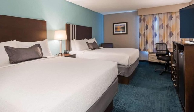 Explore Ohio Valley | Visit Wheeling Island Casino | Close to Shops