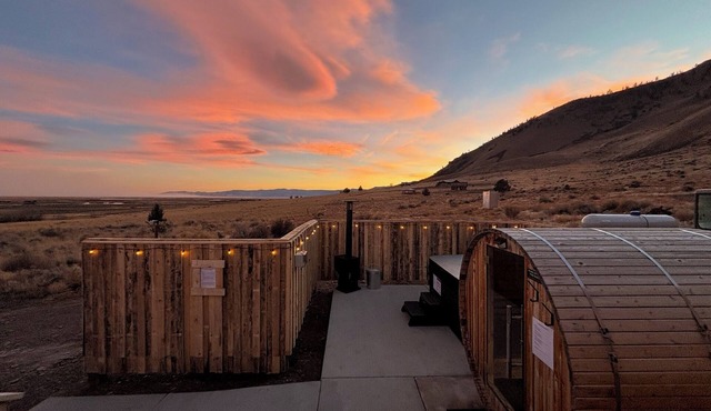 Explore Oregon Outback - Sauna - Hot Tub - Stargaze - WIFI - Bird Watching