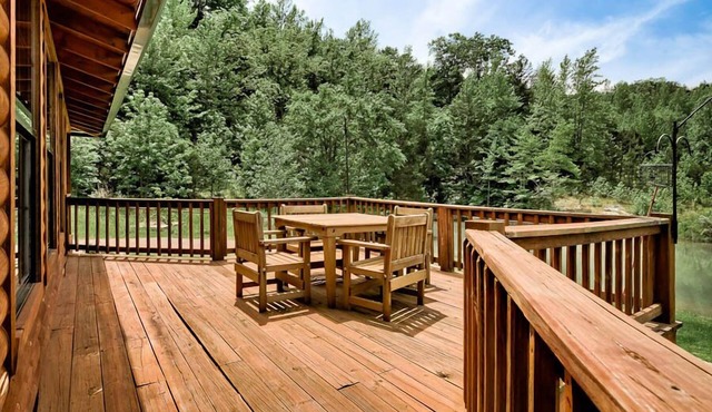 Explore, Play, Relax In This Charming Cabin Nestled Away On Steel Creek