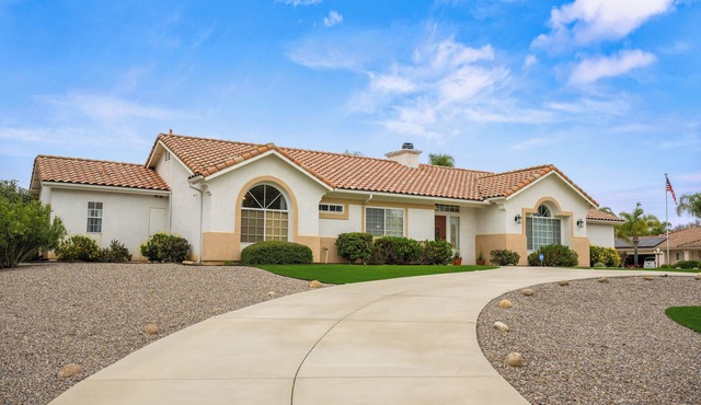 Explore Ramona's Vineyards: Tranquil Home w/Yard