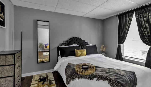 EXPLORE & RELAX Heart of the city,NEAR EVERYTHING!