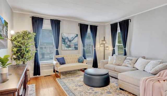 Explore ROC from South Wedge Gem with free Wi-fI & parking-