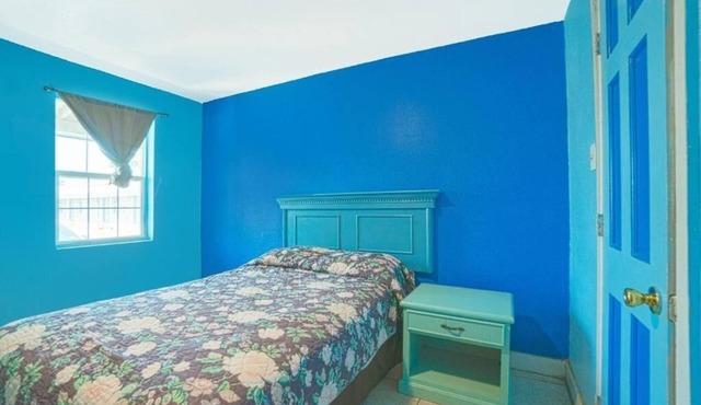 Explore Room Pets Are Welcome Near Whitecap Beach With Free Parking Option