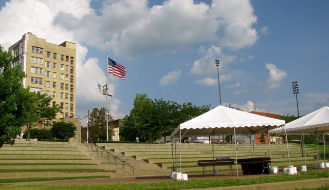 Explore the Outdoors, 4 Modern Units, Short Drive to Oglebay, Wheeling Park